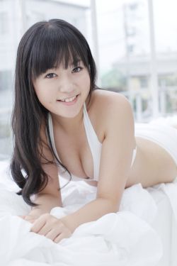 美女被炮机打得的高潮不断