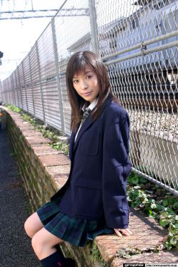 国产小受被中出视频
